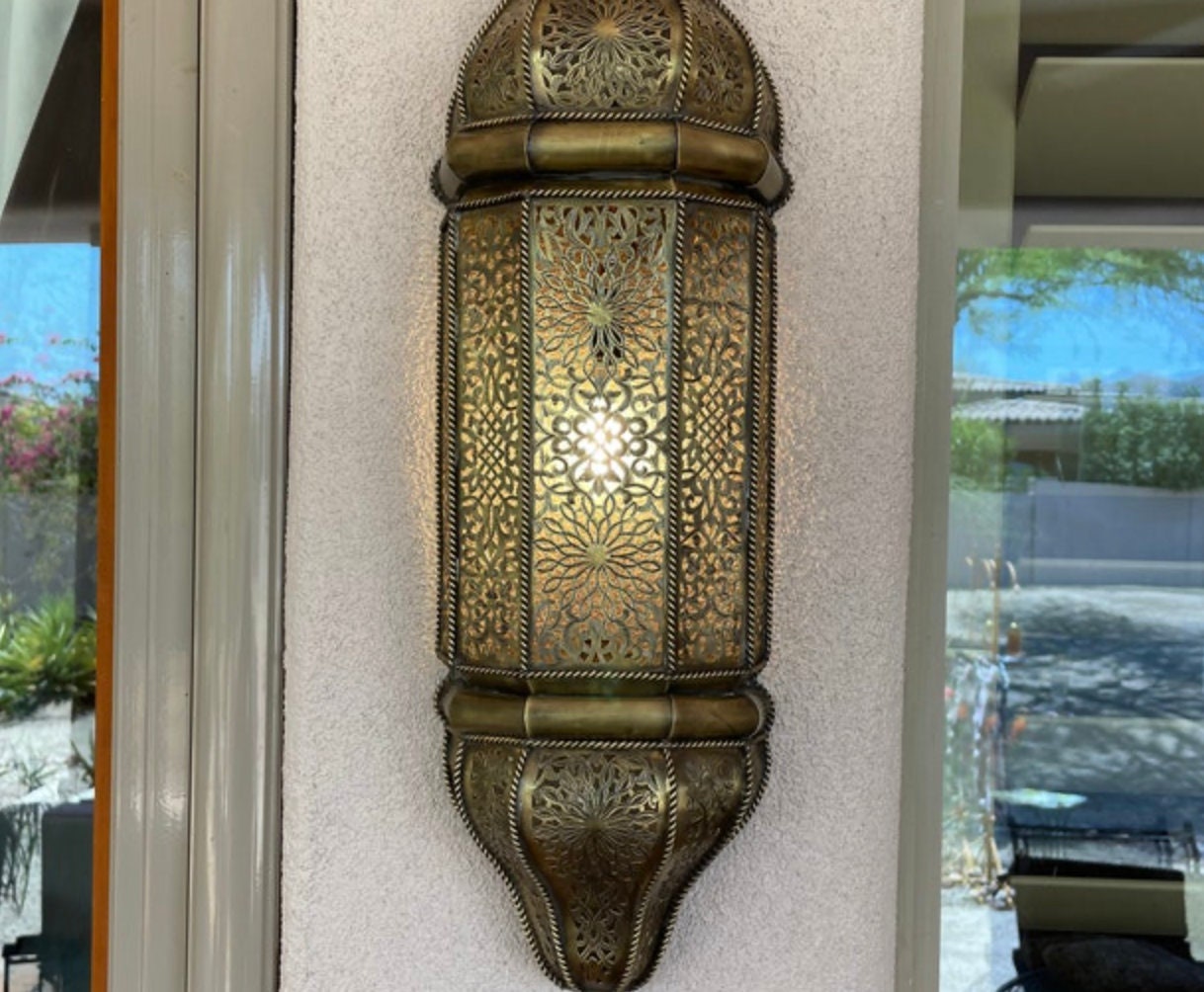 Handmade Brass Moroccan Wall Sconce: Elegant Floral Wall Light