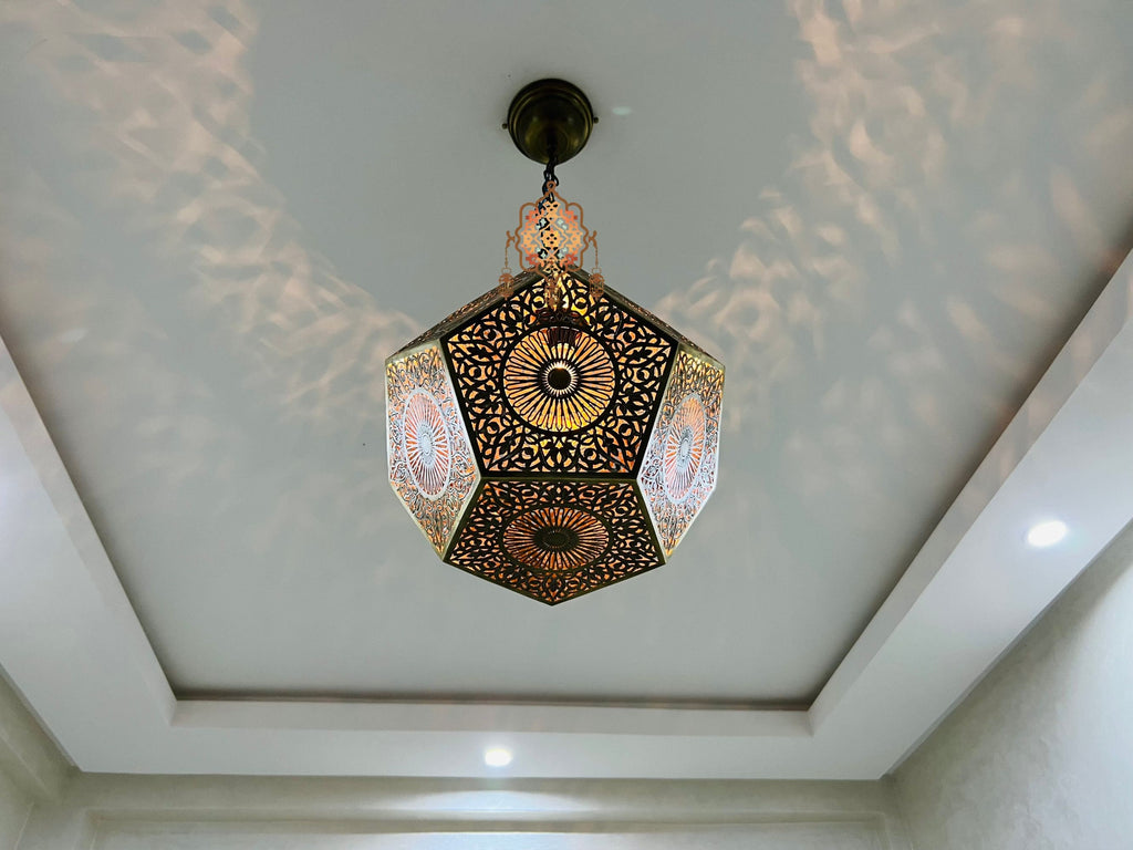 Handcrafted Brass Pendant Lamp: Moroccan Style Lighting
