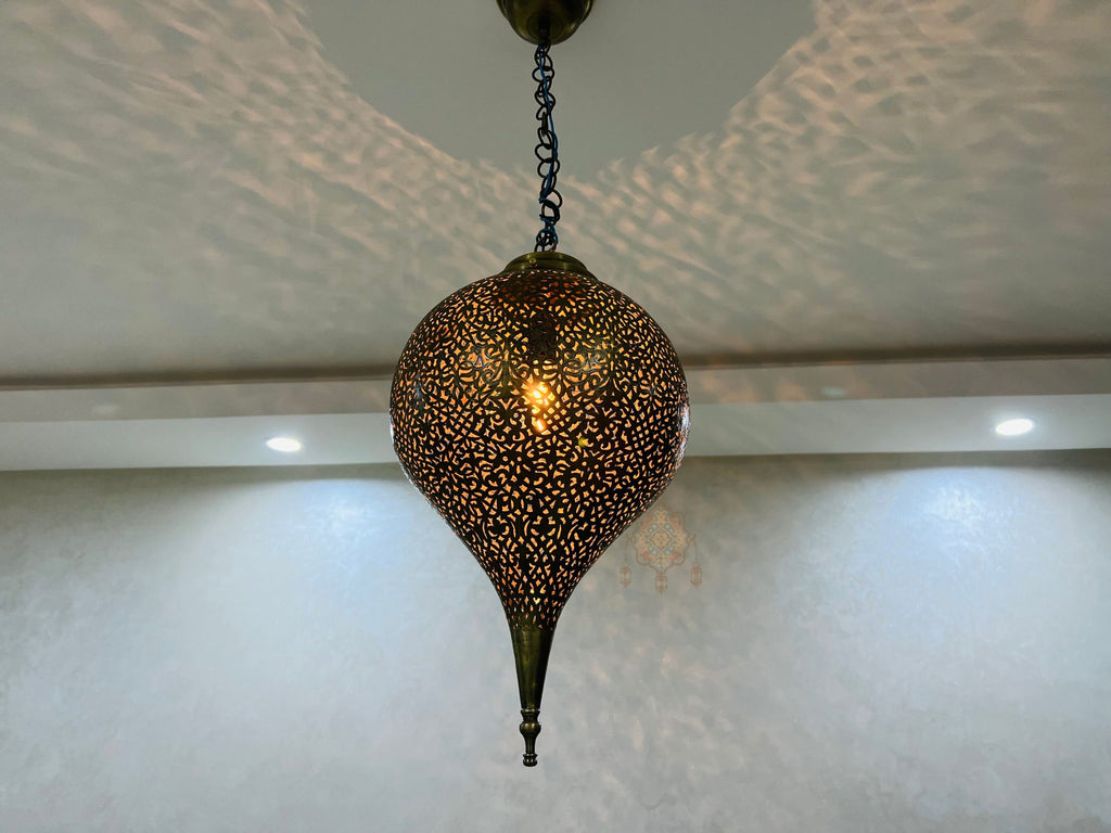 Handmade Moroccan Brass Pendant Lamp: Artistry & Warmth