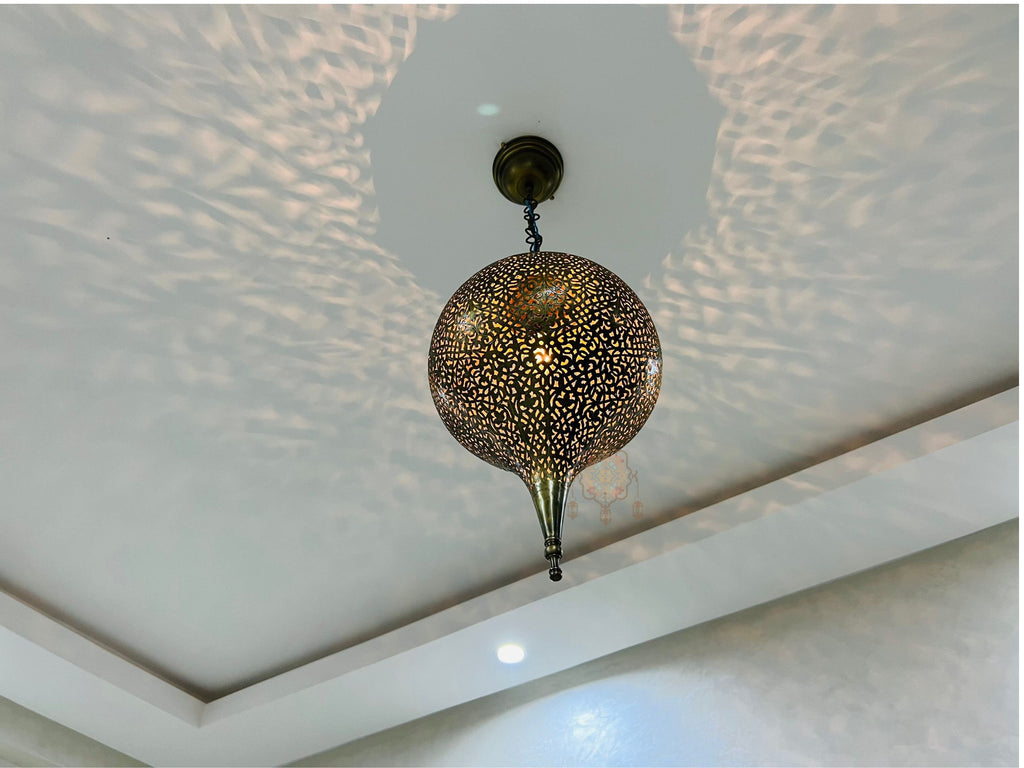 Handmade Moroccan Brass Pendant Lamp: Artistry & Warmth