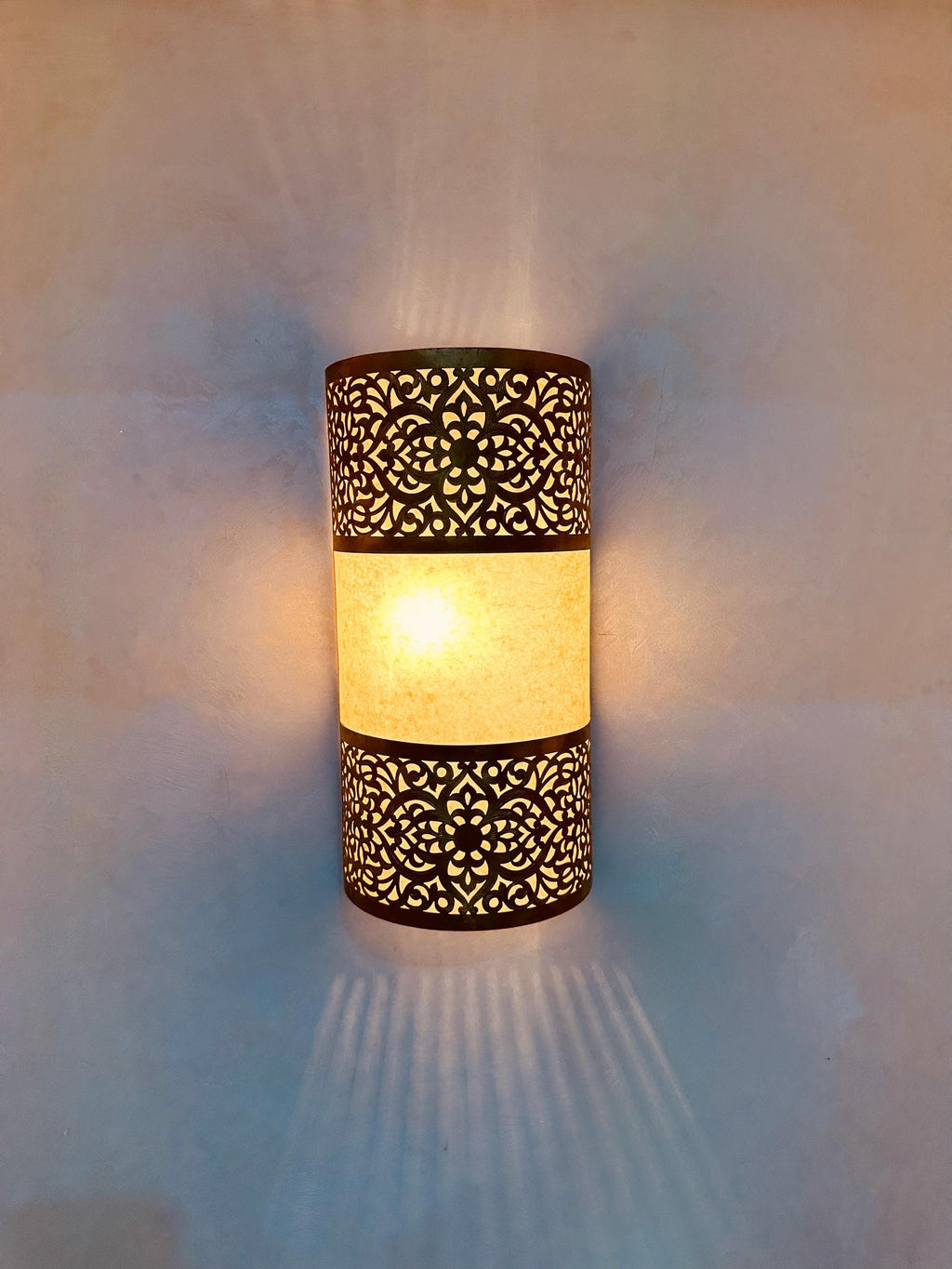 Handmade Moroccan Brass Wall Light: Elegant Home Decor Sconce