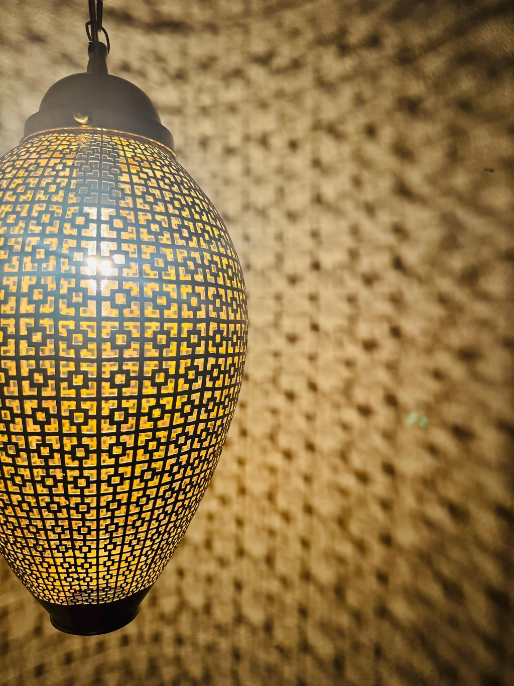 Handcrafted Moroccan Brass Pendant Light: Ornate Ceiling Lamp