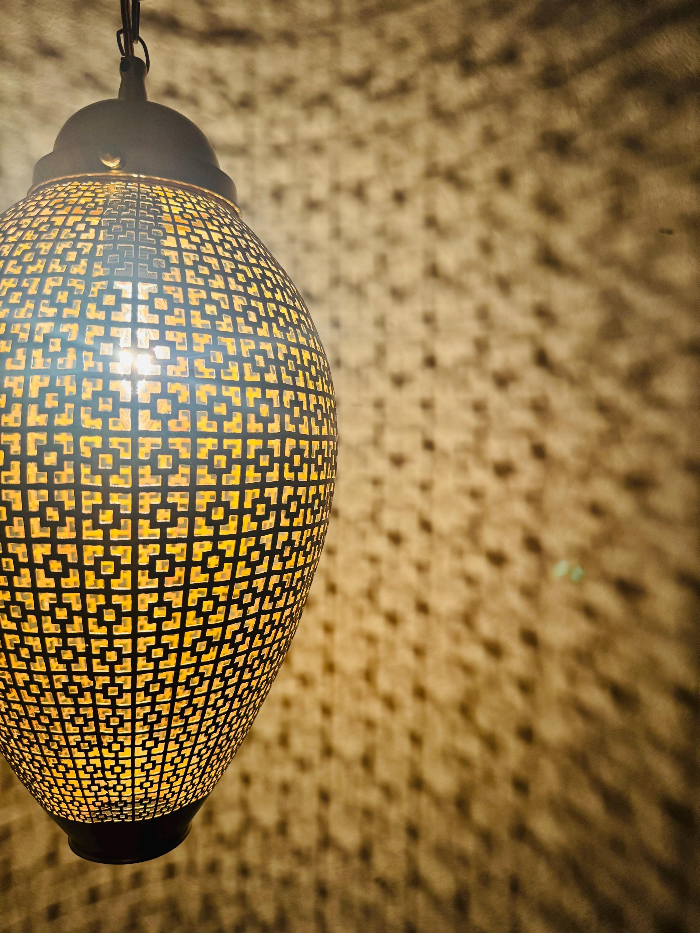 Handcrafted Moroccan Brass Pendant Light: Ornate Ceiling Lamp