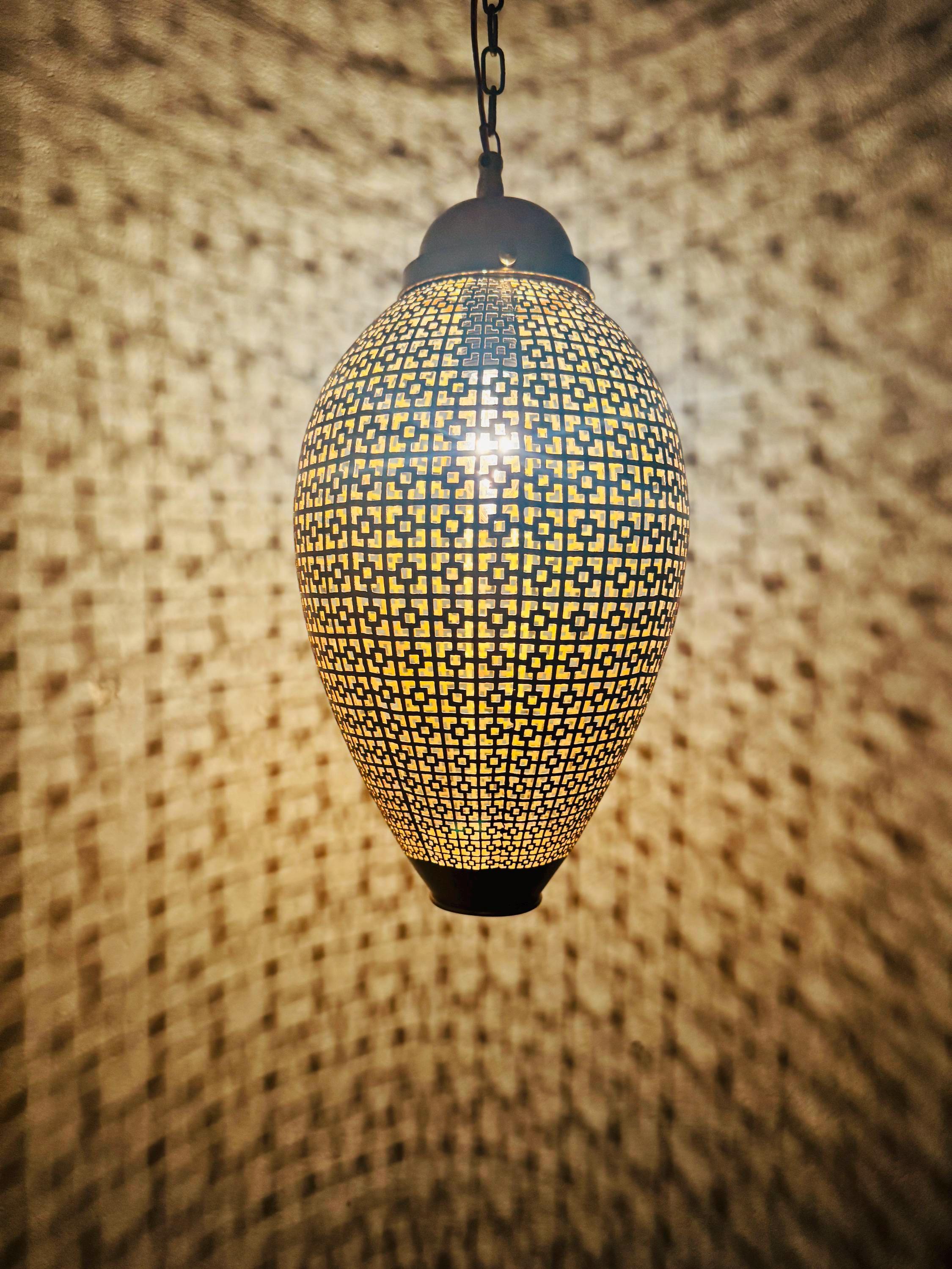 Handcrafted Moroccan Brass Pendant Light: Ornate Ceiling Lamp