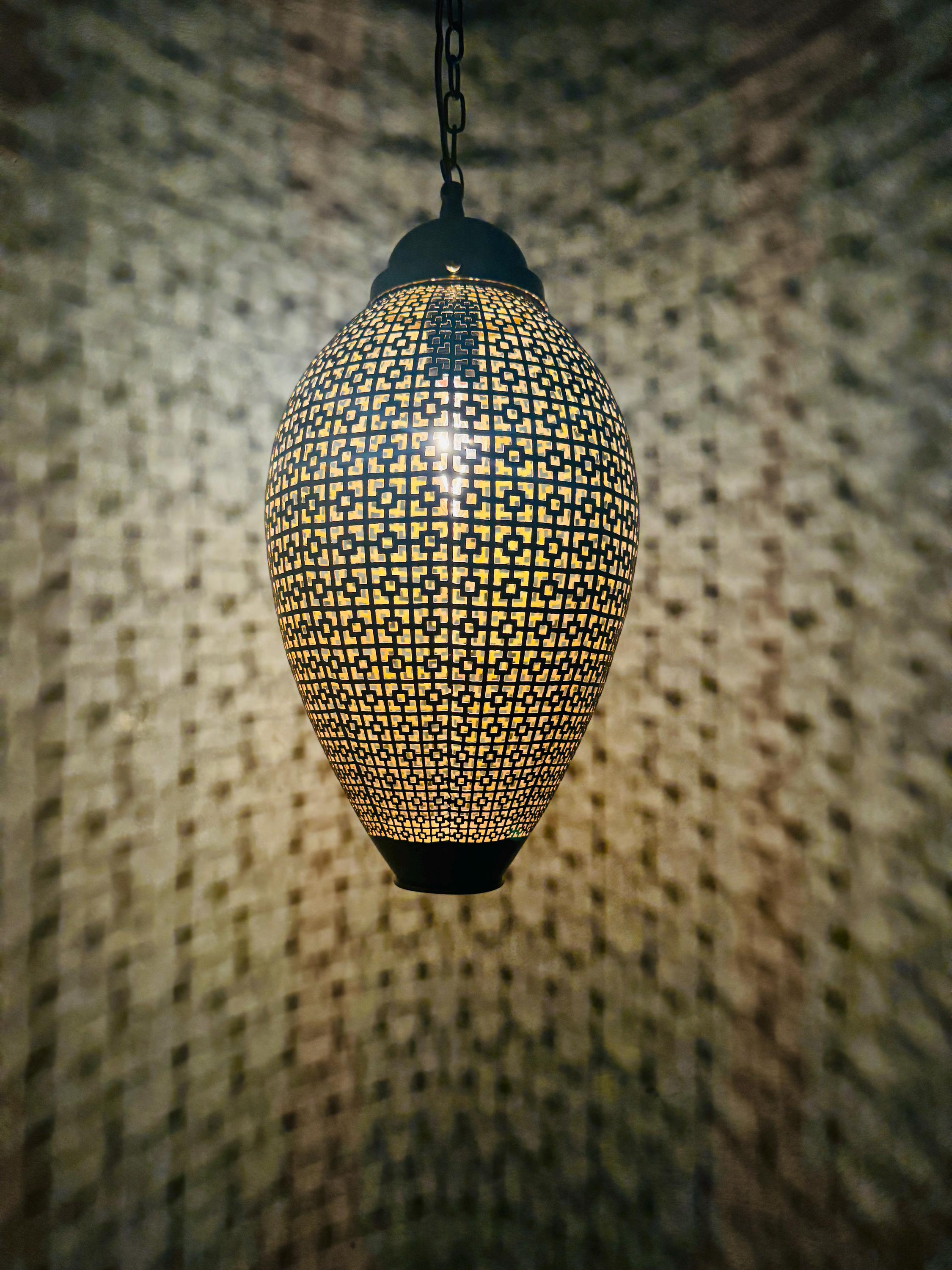 Handcrafted Moroccan Brass Pendant Light: Ornate Ceiling Lamp