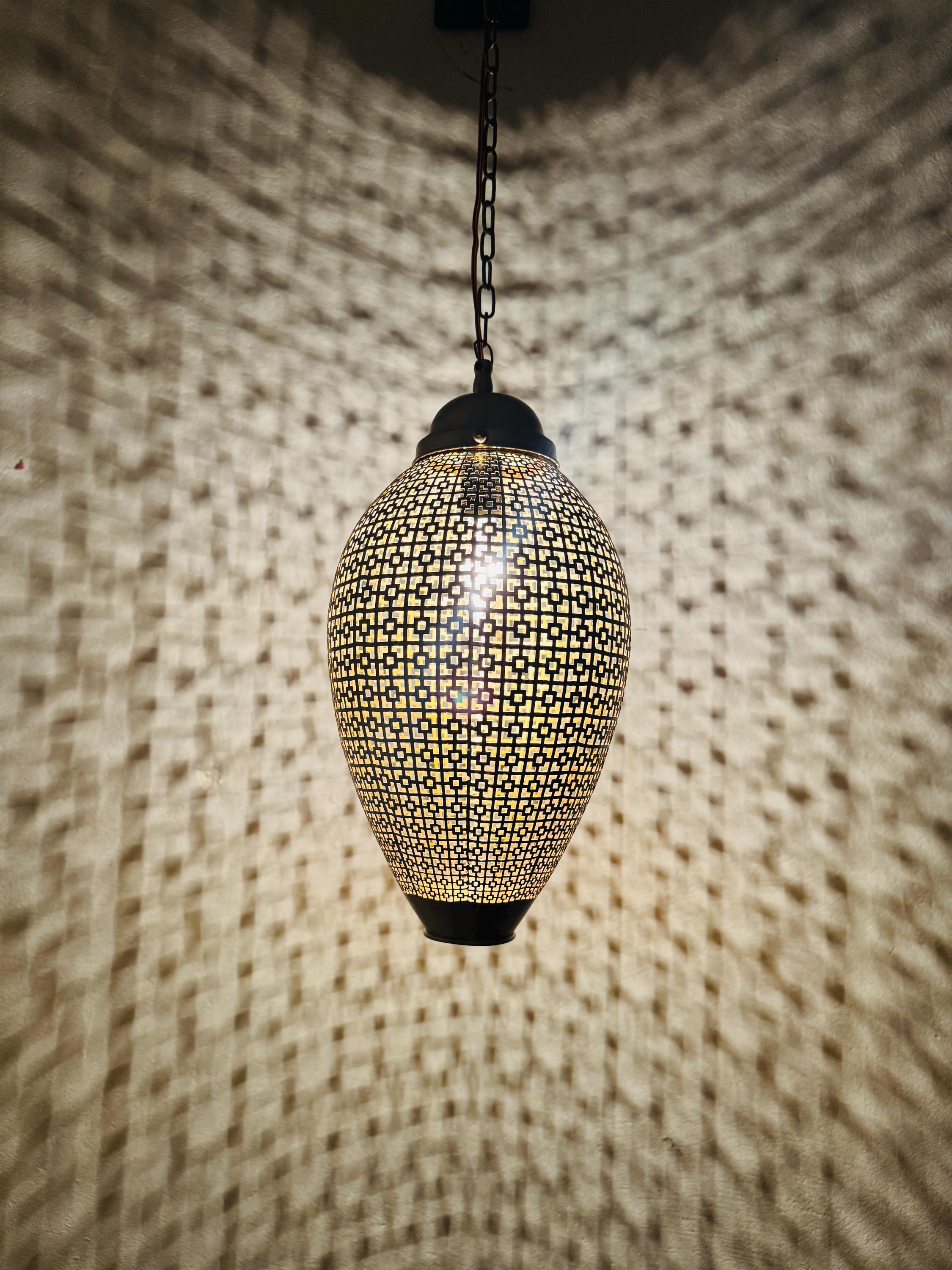 Handcrafted Moroccan Brass Pendant Light: Ornate Ceiling Lamp
